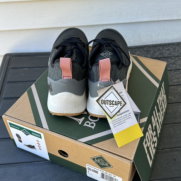 Women’s Muck Boot Shoe Waterproof - Picture 3 of 5